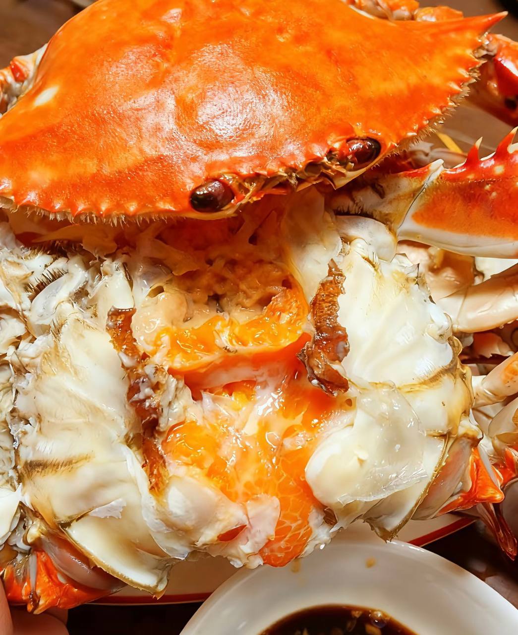 Superior Jumbo Swimming Crab: Bursting with Rich, Creamy Roe and Tomalley
