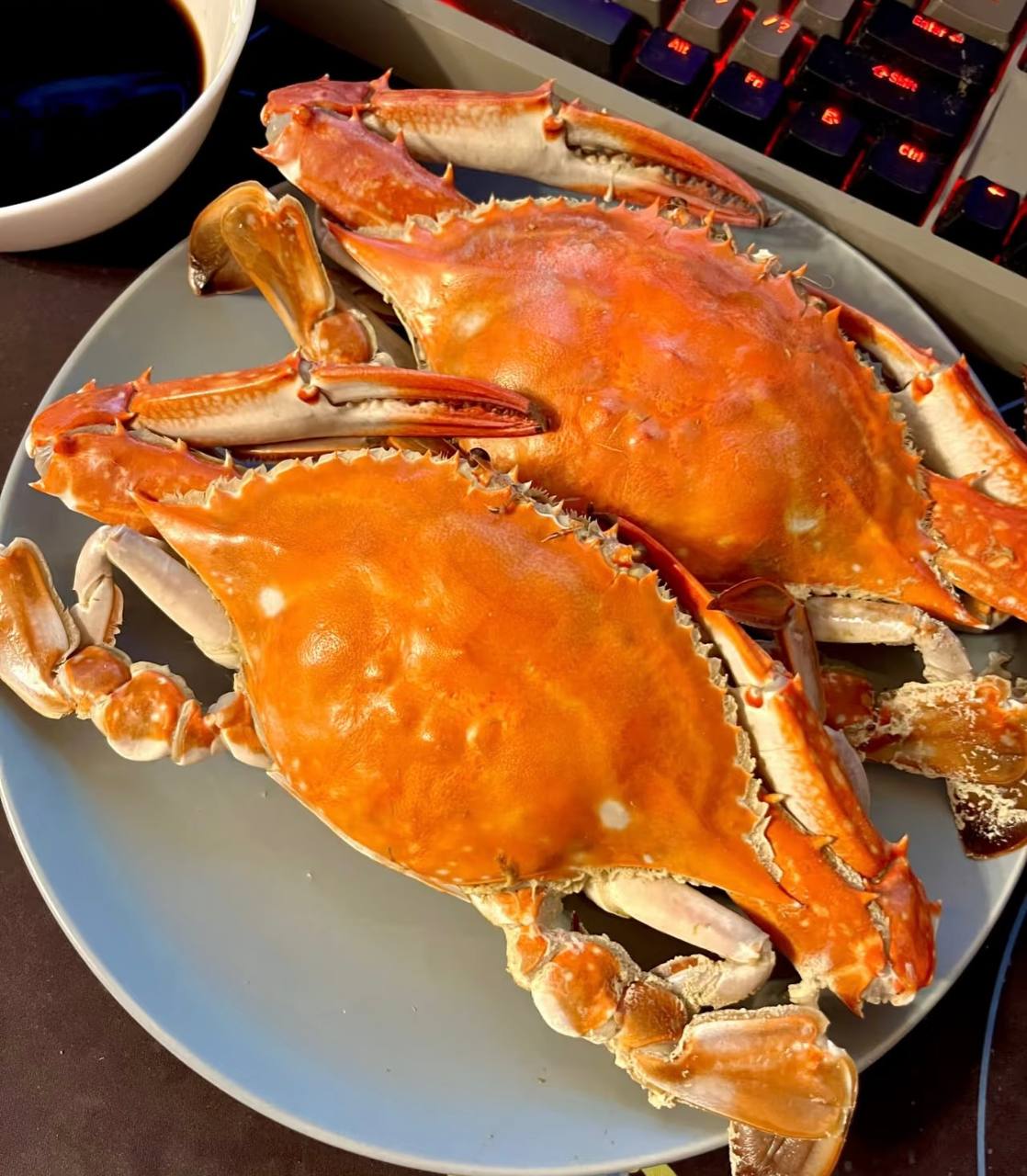 Superior Jumbo Swimming Crab: Bursting with Rich, Creamy Roe and Tomalley